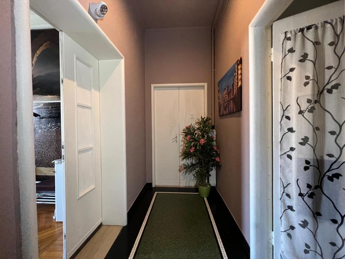 B&B Piazza Della Vittoria Genoa Bagian luar foto