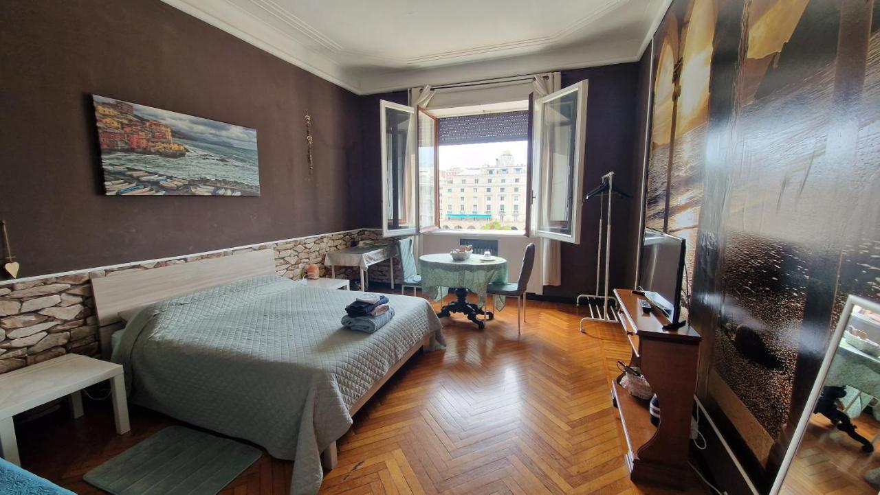 B&B Piazza Della Vittoria Genoa Bagian luar foto