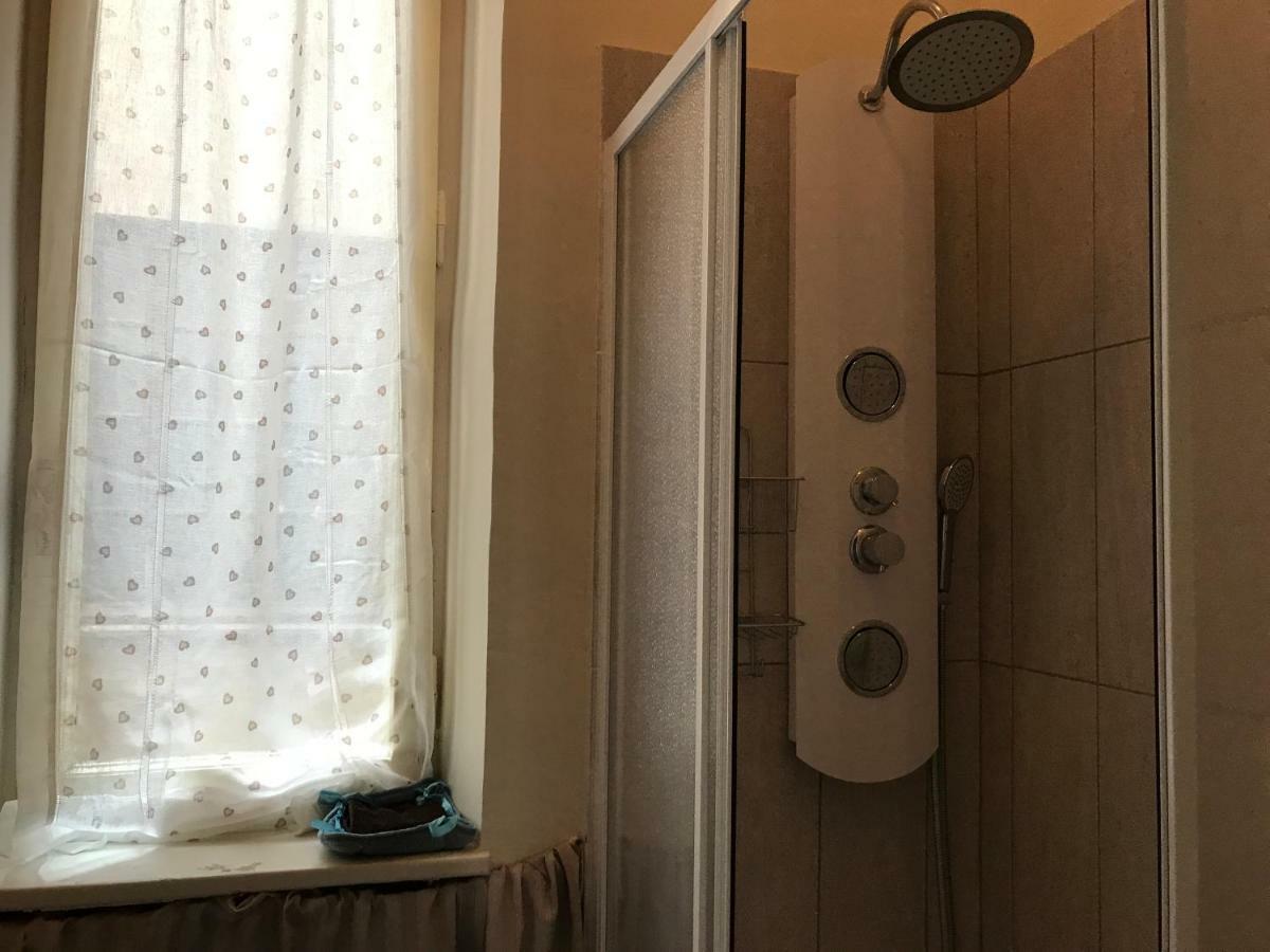 B&B Piazza Della Vittoria Genoa Bagian luar foto